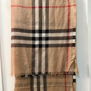 Classic Burberry Beige Plaid Scarf with Fringe Retail $475